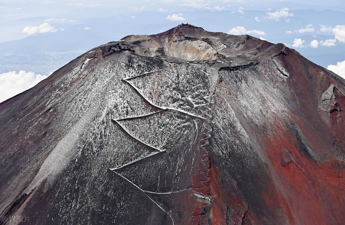 火山喷发是啥_火山喷发的成因是_火山喷发的成因是什么