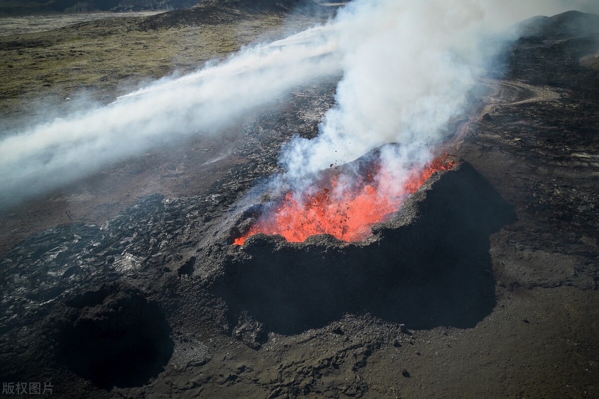 火山喷发是啥_火山喷发的成因是什么_火山喷发的成因是