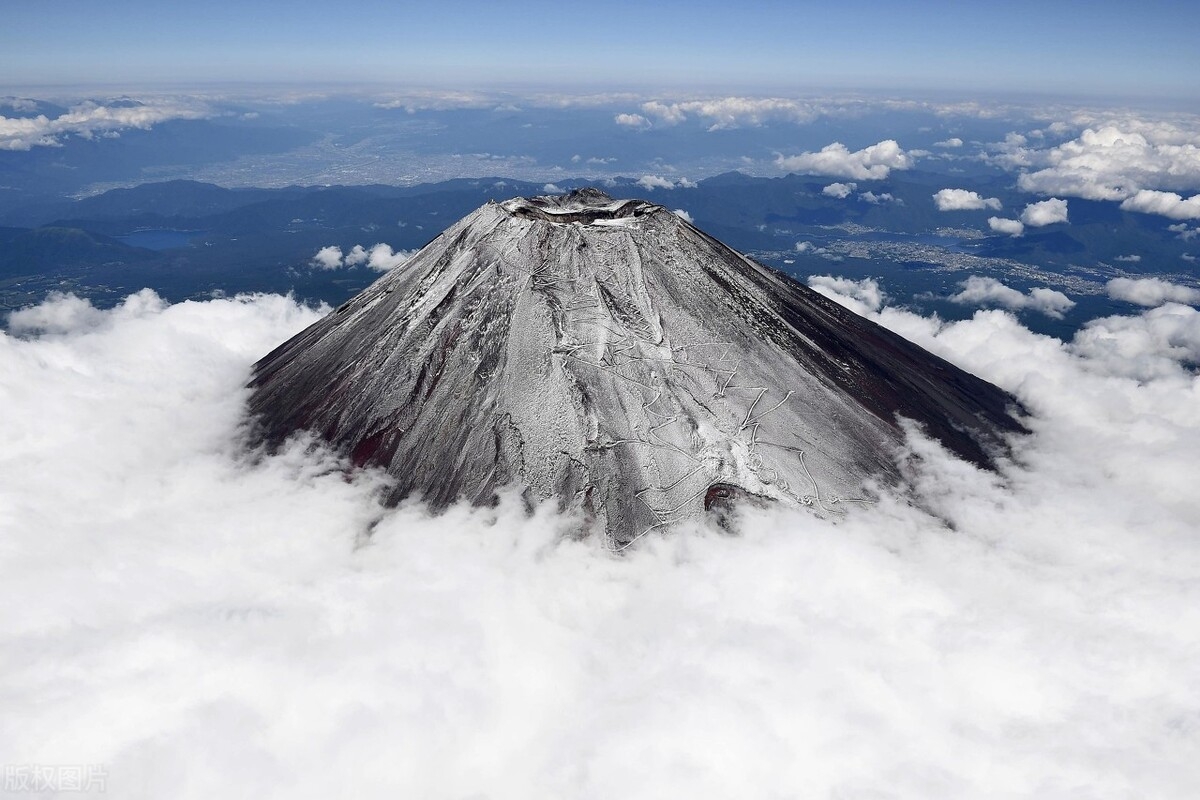 火山喷发的成因是什么_火山喷发是啥_火山喷发的成因是