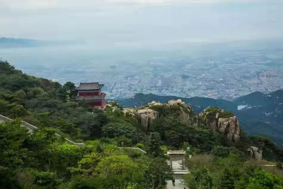 孙悟空五指山动画片_孙悟空五指山出来动图_孙悟空五指山