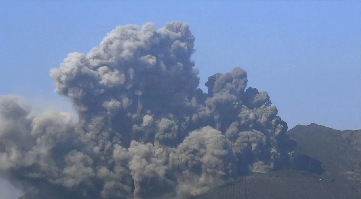 火山喷发是啥_火山喷发的成因是什么_火山喷发主要原因