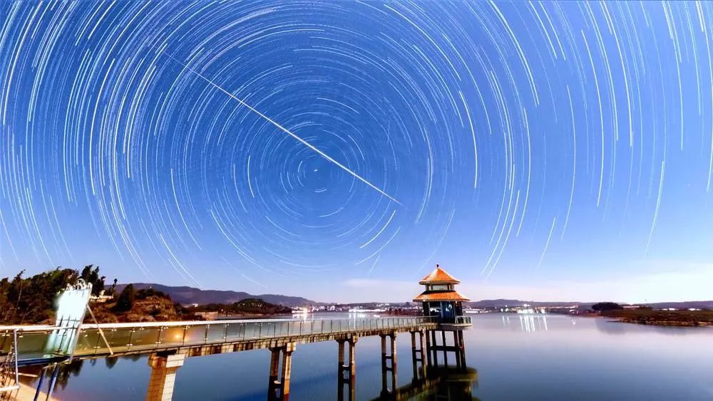 看流星雨的方向_一起又看流星雨大结局_一起you看流星雨