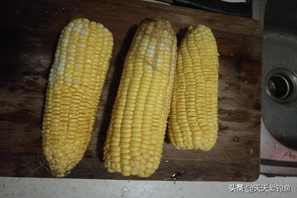 钓草鱼饵用什么最好_哪种饵料钓草鱼好_钓草鱼用什么饵最好