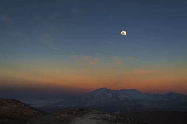 江山起狼烟北望是什么歌_狼烟起江山北望是什么歌_狼烟起江山北望的歌曲